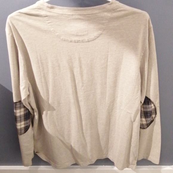4/$35-Men's L Long sleeve shirt. - Picture 2 of 4